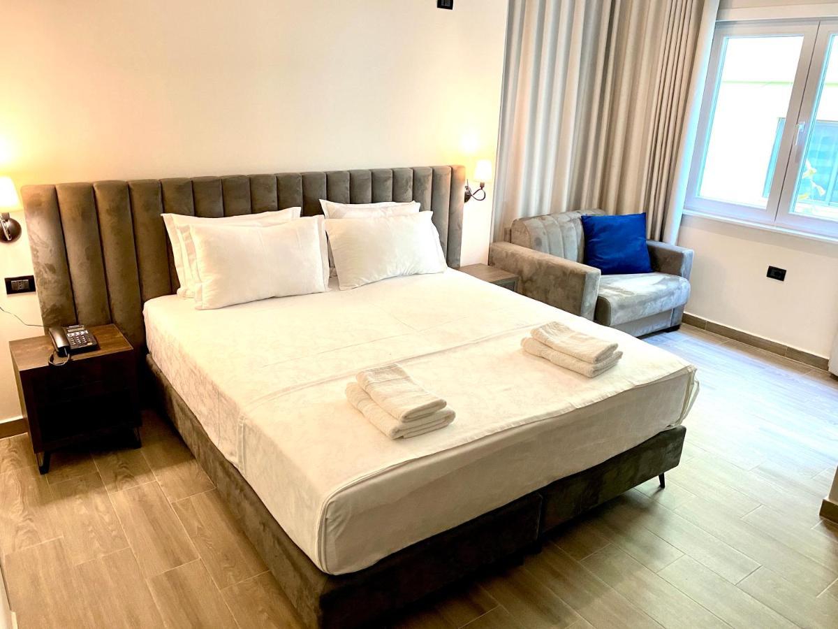 Venis Hotel