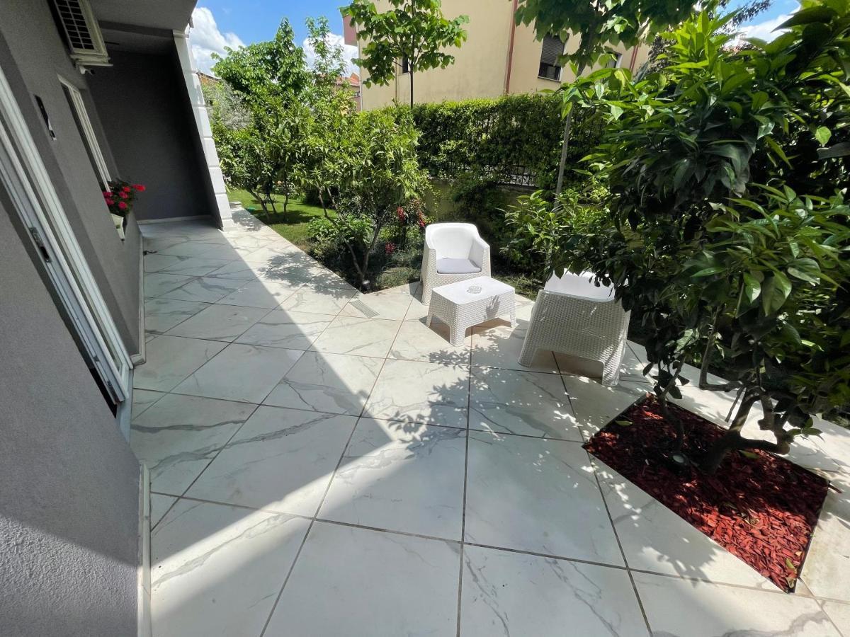 Venis 4* Tiranë